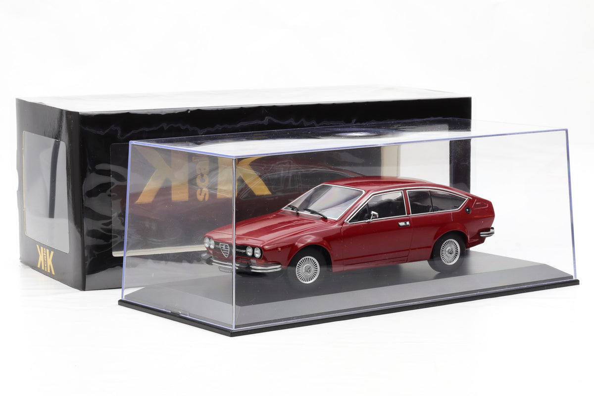 1:18 Alfa Romeo Alfetta 2000 GTV 1976 Giugiaro Design KK Scale + Vitrine