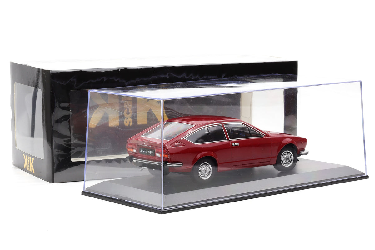 1:18 Alfa Romeo Alfetta 2000 GTV 1976 Giugiaro Design KK Scale + Vitrine