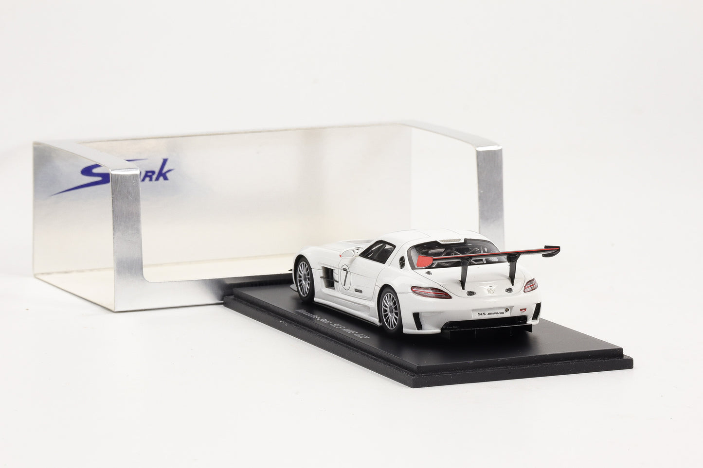 1:43 Spark Mercedes-Benz SLS AMG GT3 2010 weiß S1024