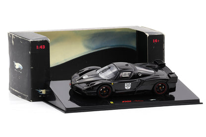 1:43 Hot Wheels Elite Ferrari FXX schwarz #30 Michael Schumacher N5591