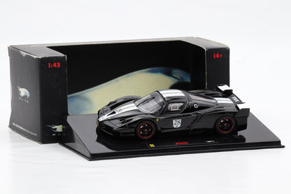 1:43 Hot Wheels Elite Ferrari FXX schwarz-weiß #28 N5608