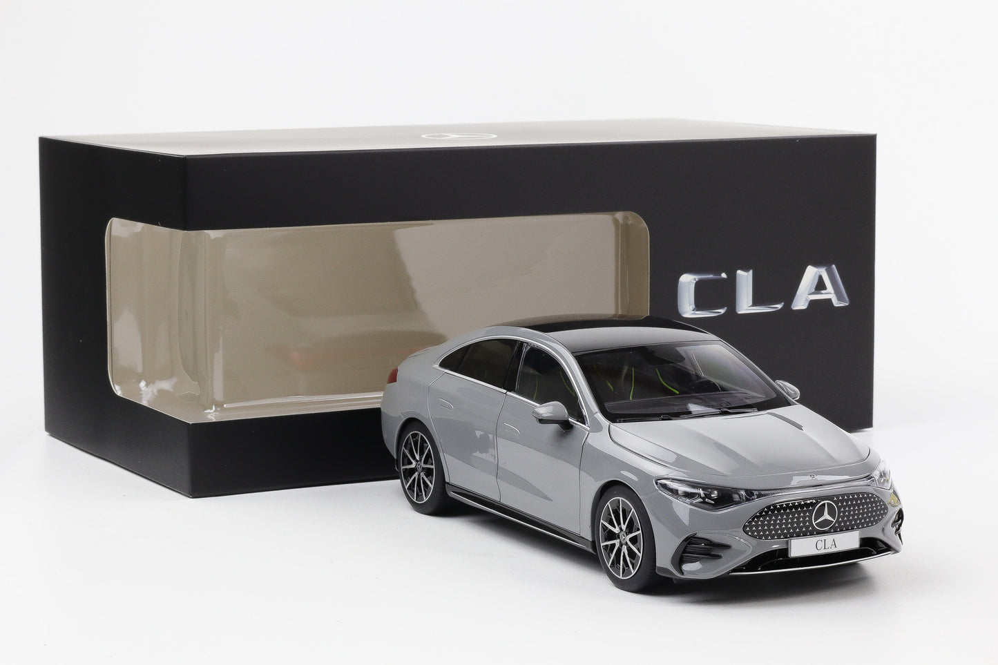 1:18 NZG Mercedes Benz CLA Coupe 2025 Modell C174 alpingrau Dealer