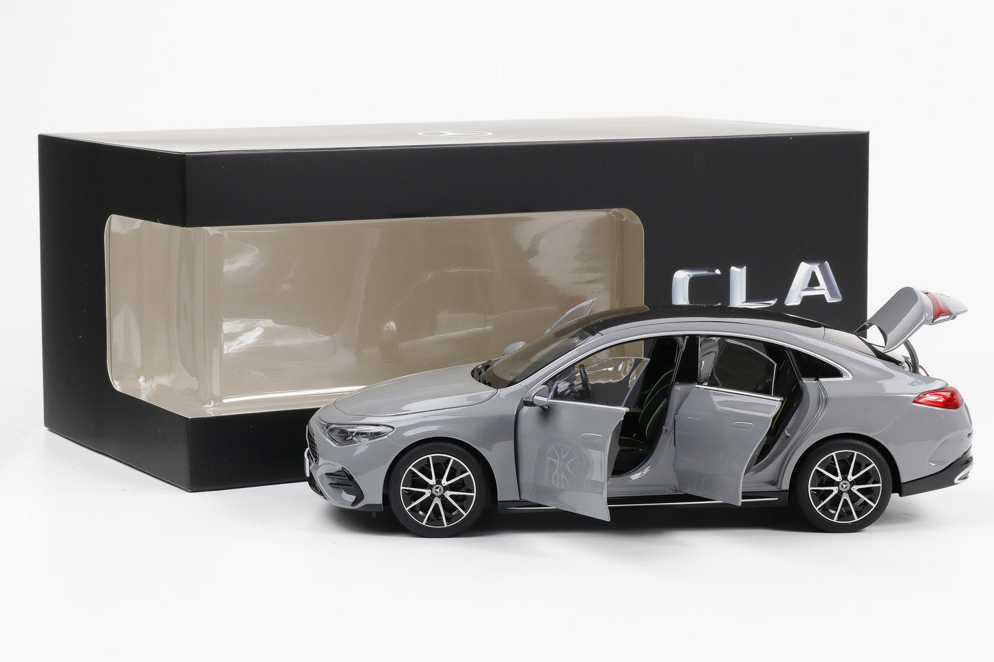 1:18 NZG Mercedes Benz CLA Coupe 2025 Modell C174 alpingrau Dealer