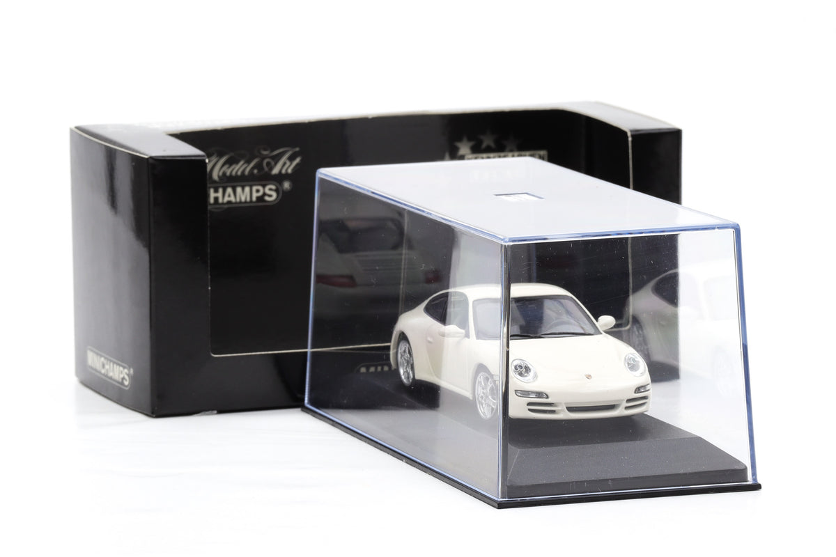 1:43 Minichamps Porsche 911 997 Carrera 4S Coupe white 2005