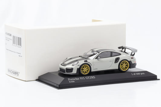 1:43 بورش 911 GT2 RS 991.2 2018 عجلات ذهبية طباشيرية Minichamps