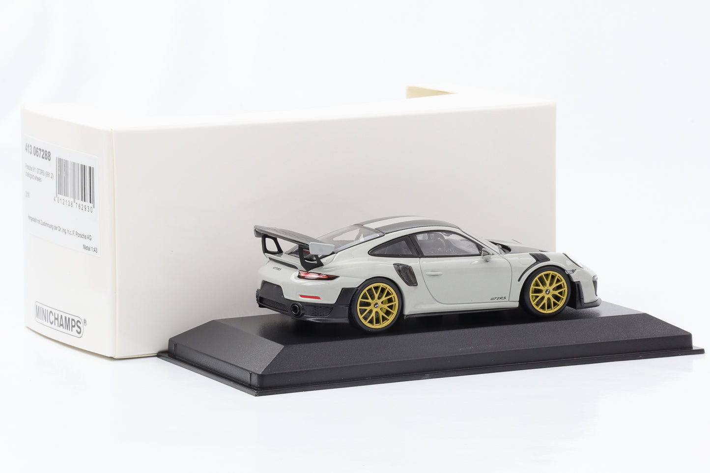 1:43 Porsche 911 GT2 RS 991.2 2018 chalk gold wheels Minichamps