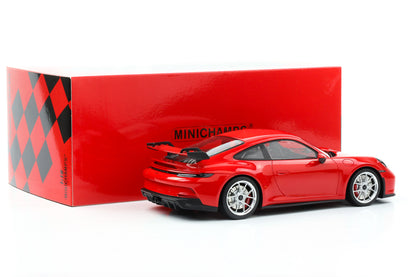 1:18 Porsche 911 992 GT3 Street indischrot 2021 Minichamps 111 pcs