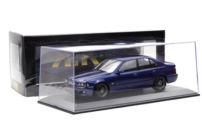 1:18 BMW M5 E39 Saloon 1998 blau metallic KK-Scale diecast + Vitrine
