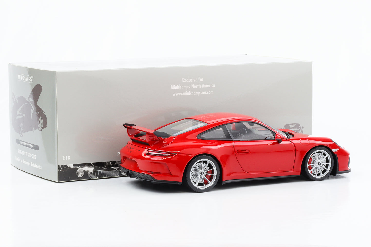 1:18 Porsche 911 992 GT3 Street 2017 indischrot Minichamps