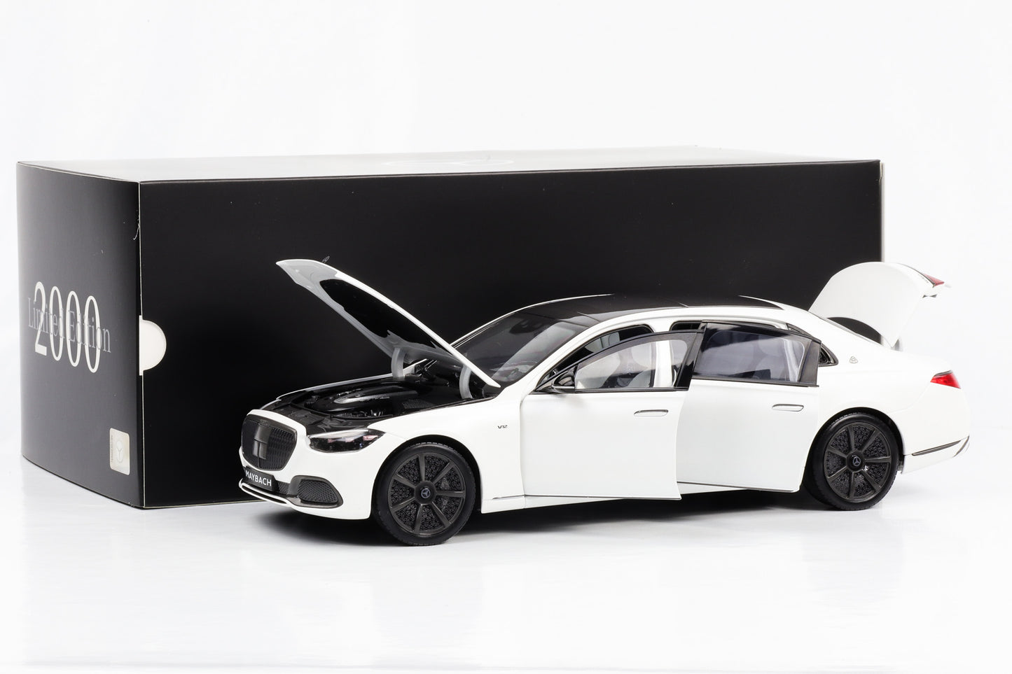 1:18 Mercedes-Maybach S 680 Night Series opalithweiss magno Norev Dealer limited full opening