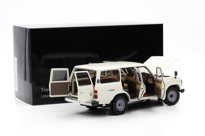 1:18 Kyosho Toyota Land Cruiser 60 (J60) 1980 weiß 08956W – Full Opening