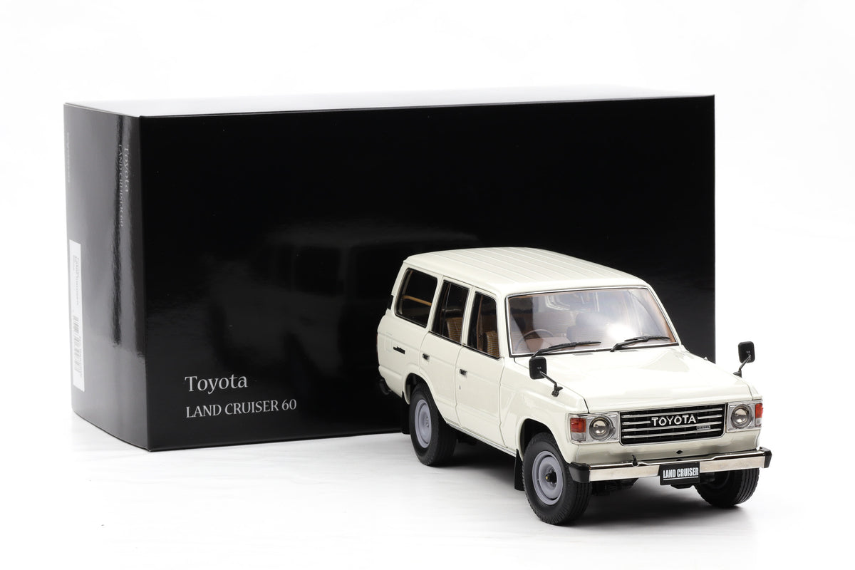 1:18 Kyosho Toyota Land Cruiser 60 (J60) 1980 weiß 08956W – Full Opening
