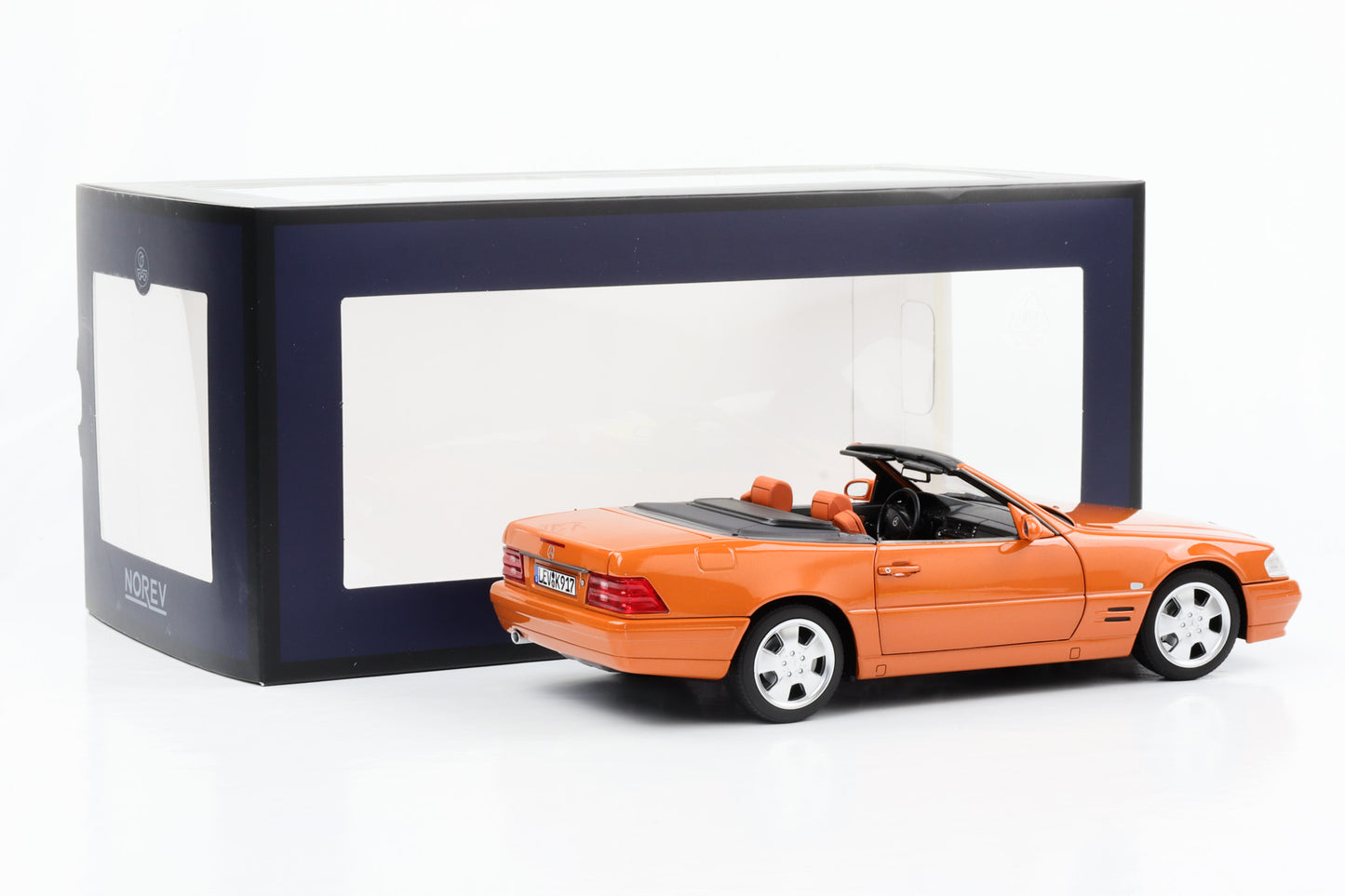 1:18 Mercedes-Benz 500 SL R129 mit Softtop orange metallic Norev Dealer