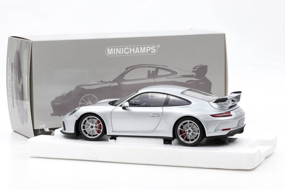 1:18 Minichamps Porsche 911 (991.2) GT3 2017 Silber / North America 1/299 pcs