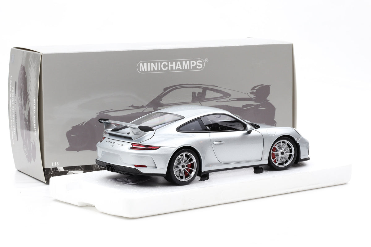 1:18 Minichamps Porsche 911 (991.2) GT3 2017 Silber / North America 1/299 pcs