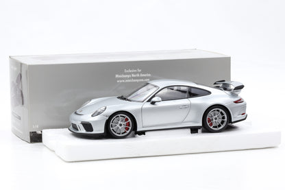 1:18 Minichamps Porsche 911 (991.2) GT3 2017 Silber / North America 1/299 pcs