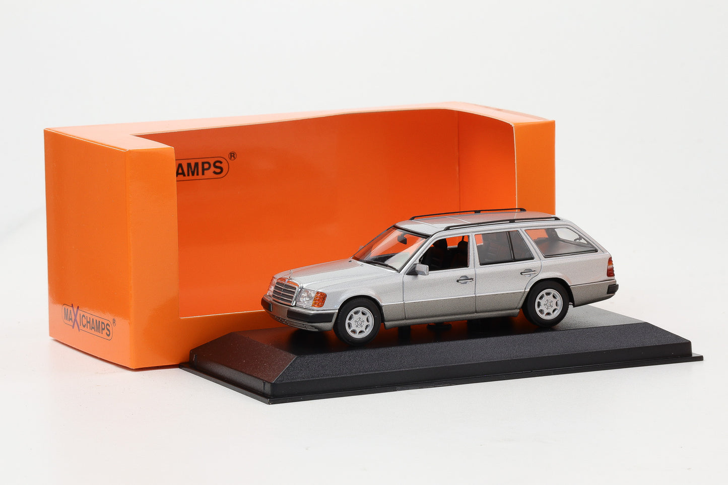 1:43 Minichamps Mercedes-Benz 300 TE 1990 S124 silber metallic Maxichamps