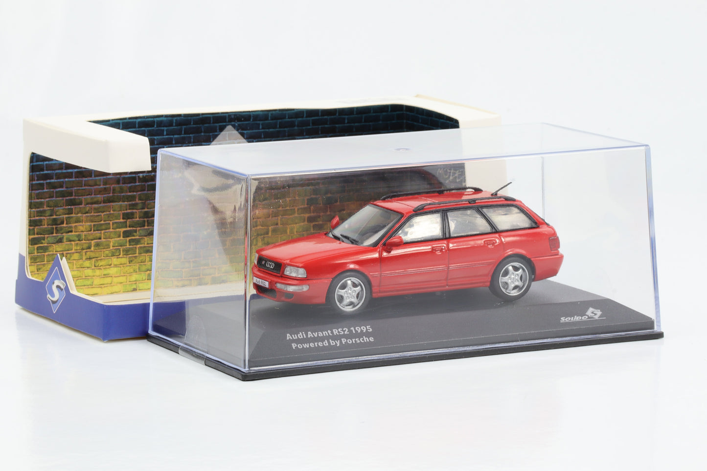 1:43 Audi Avant RS2 1995 rot Powered by Porsche Solido