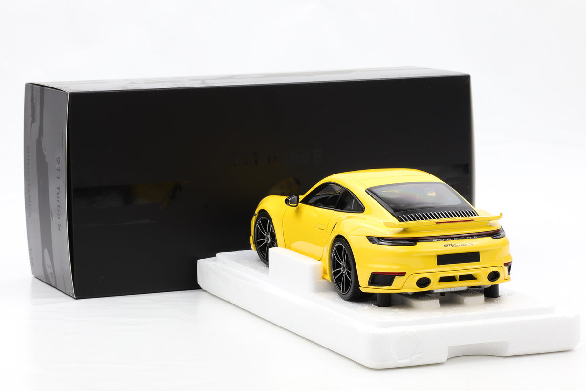 1:18 Minichamps Porsche 911 992 Turbo S Coupe Sport Design 2021 gelb