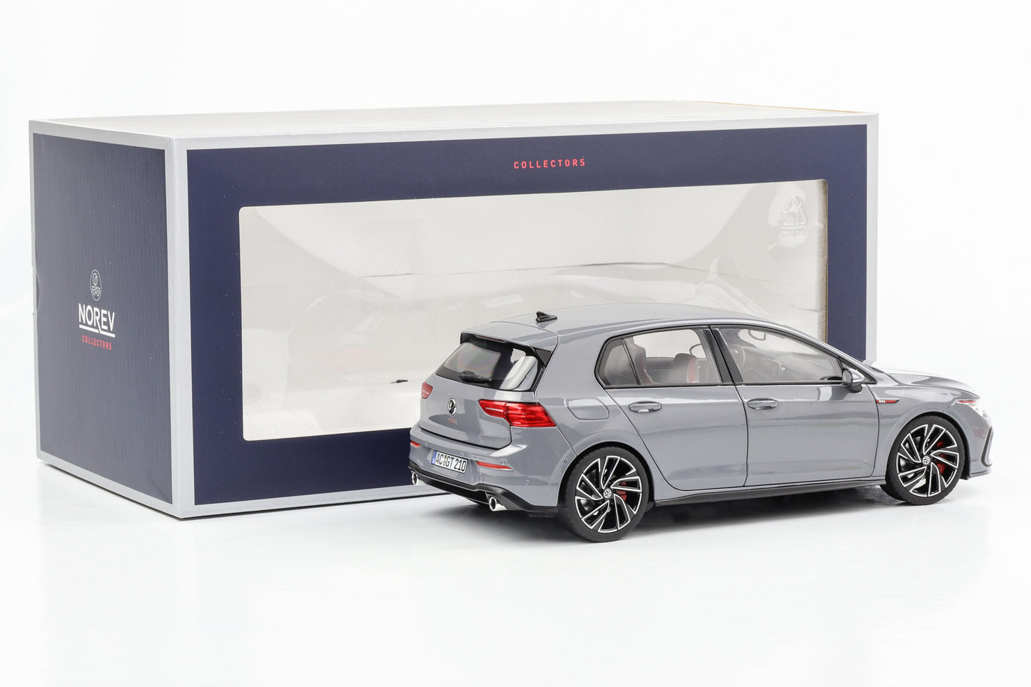 1:18 Norev Volkswagen VW Golf VIII 8 GTI 2021 grau 188590 full opening