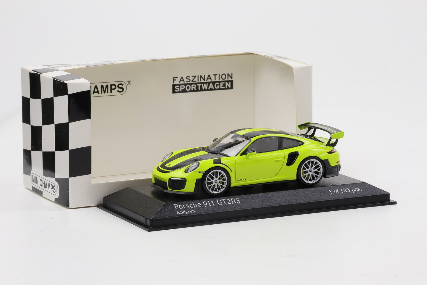 1:43 Minichamps Porsche 911 991.2 GT2RS 2018 acidgrün / silberne Felgen
