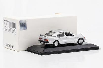 1:43 Mercedes-Benz 190E 2.3-16V W201 silber metallic Minichamps