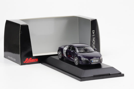 1:43 Schuco Audi R8 V10 Coupe 2012 estroil blau