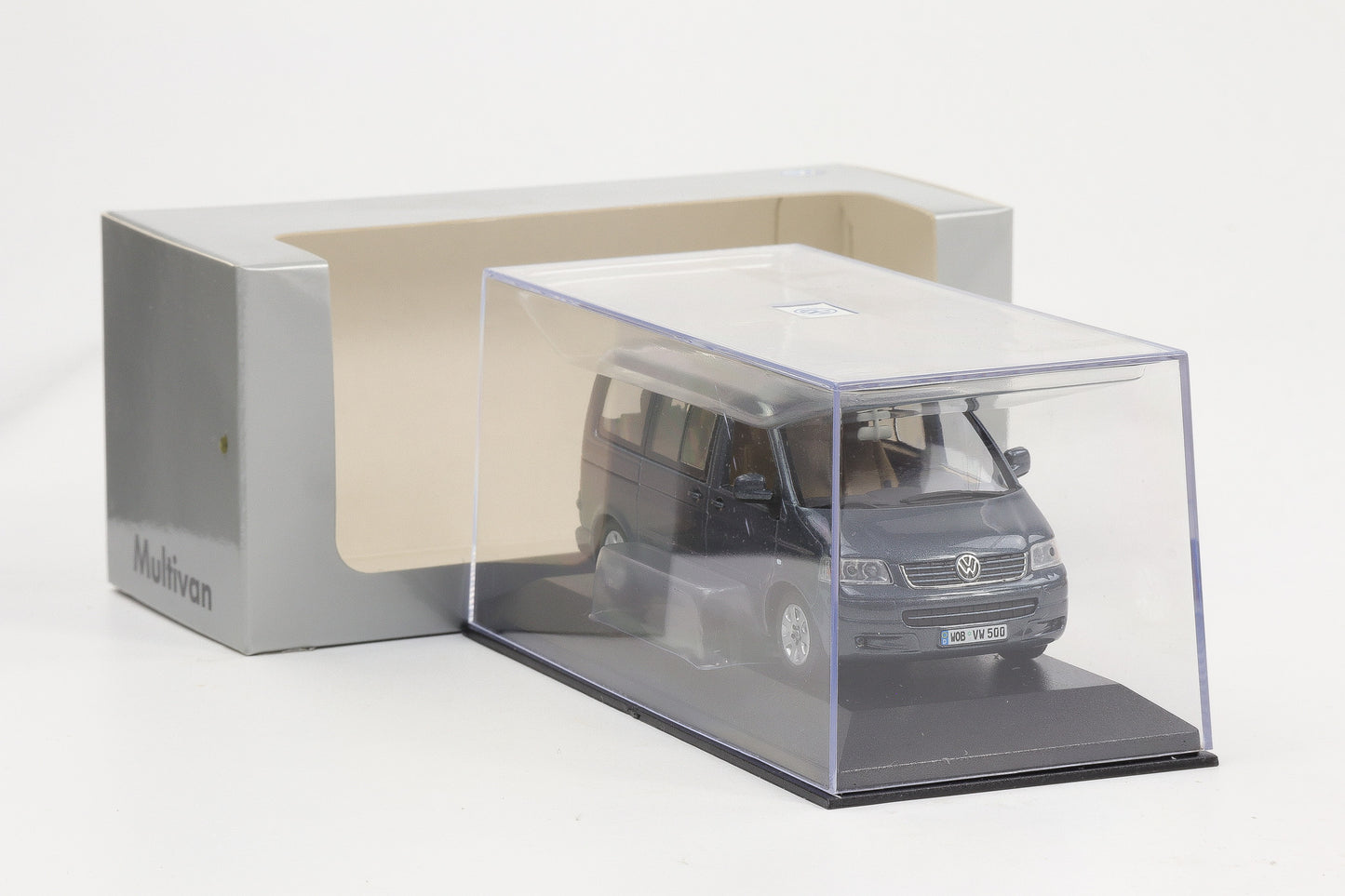 1:43 Minichamps Volkswagen VW Multivan grau 842 9021 26 Dealer