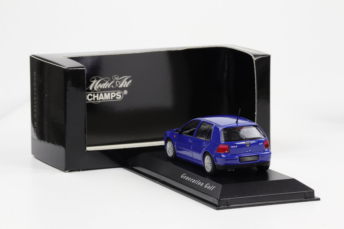 1:43 Minichamps Volkswagen VW Golf GTI 3 blau Generation Golf