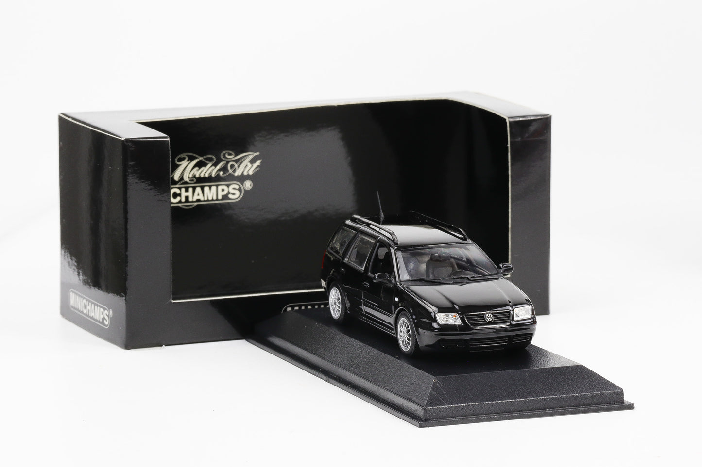 1:43 Minichamps VW Volkswagen Bora Variant 1999 schwarz