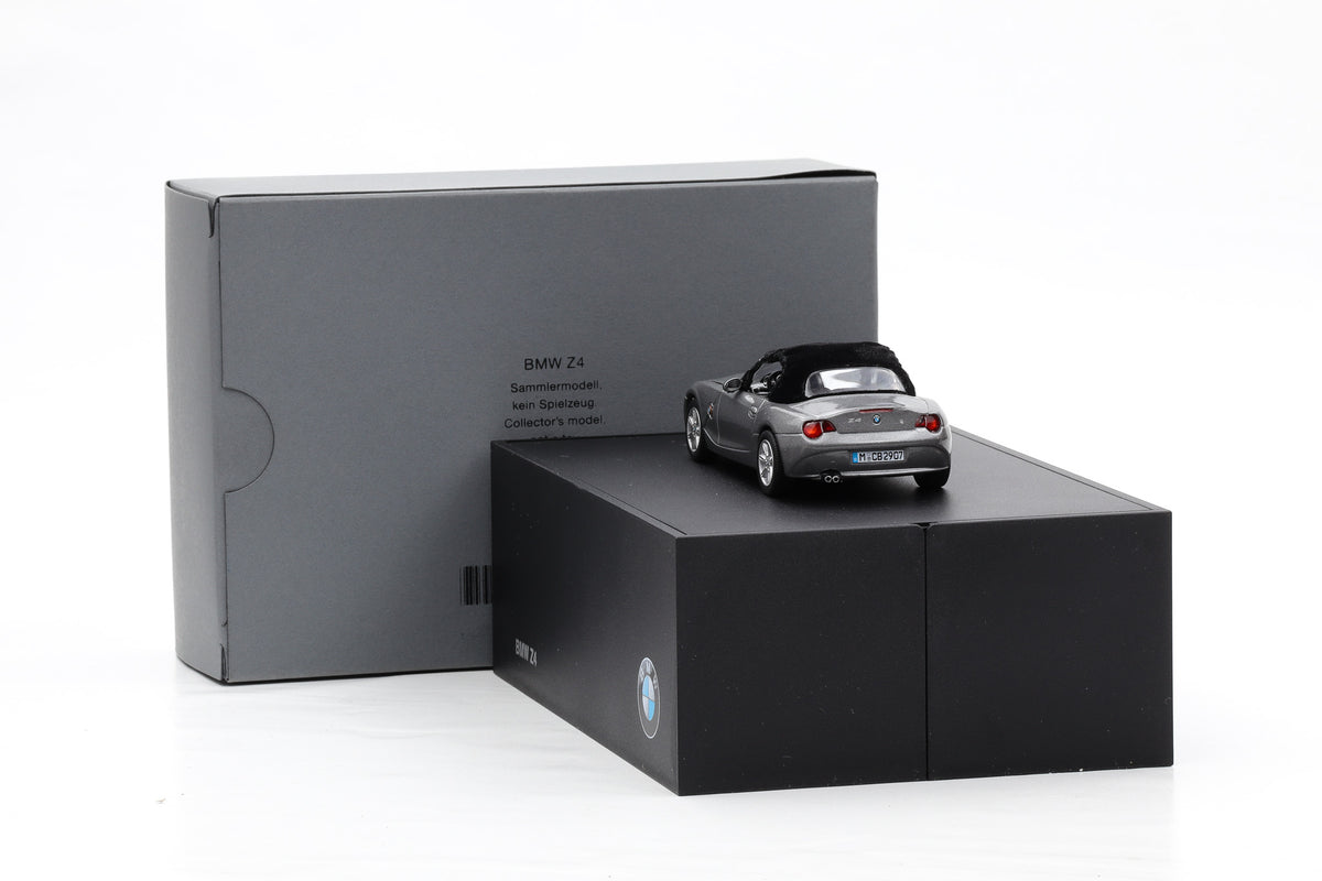 1:43 Norev  BMW Z4 Roadster E85 Sterlinggrau Metallic DEALER 80420392222