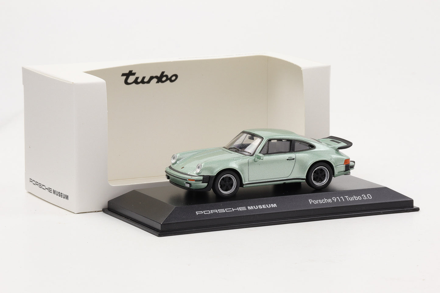 1:43 Porsche 911 930 Turbo 3.0 1975 silvergreen diamond diecast Museum MAP