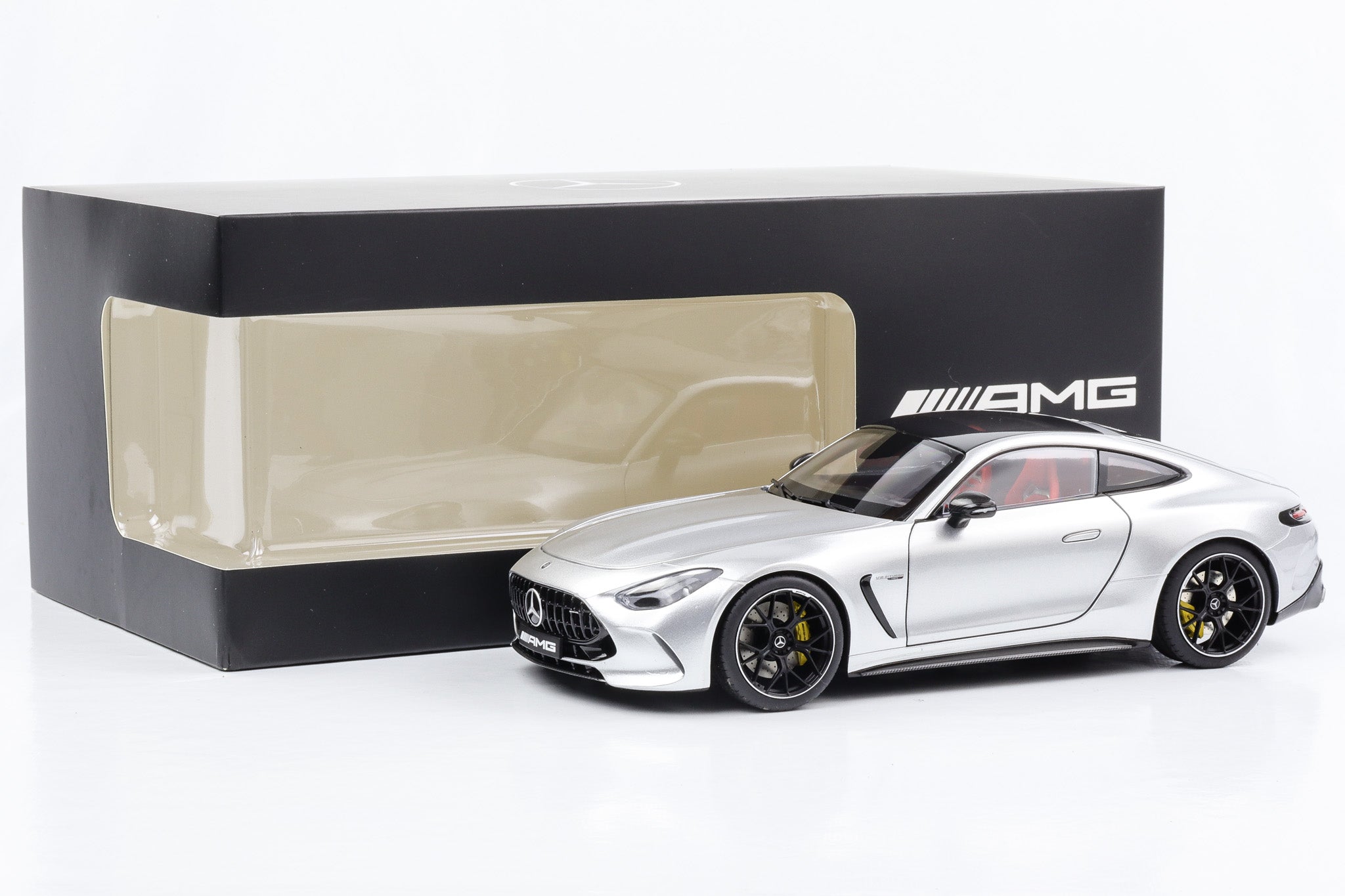 1:18 Mercedes-Benz AMG GT 63 Coupe 4matic+ Hightech Silver NZG 