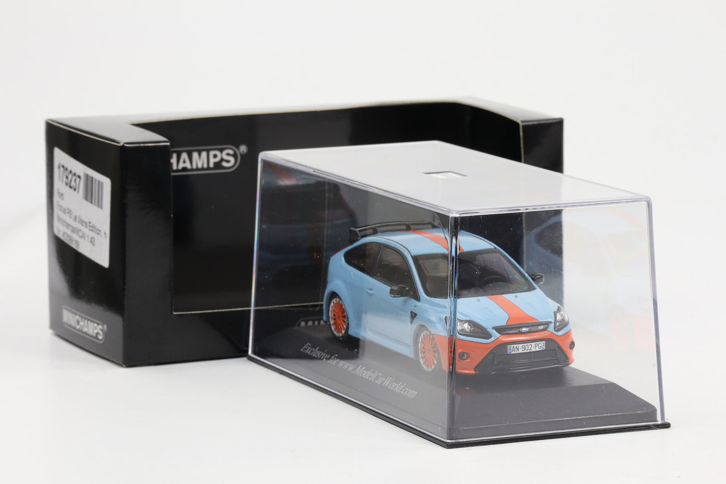 1:43 Minichamps Ford Focus RS Le Mans Classic Edition Gulf Tribute GT40