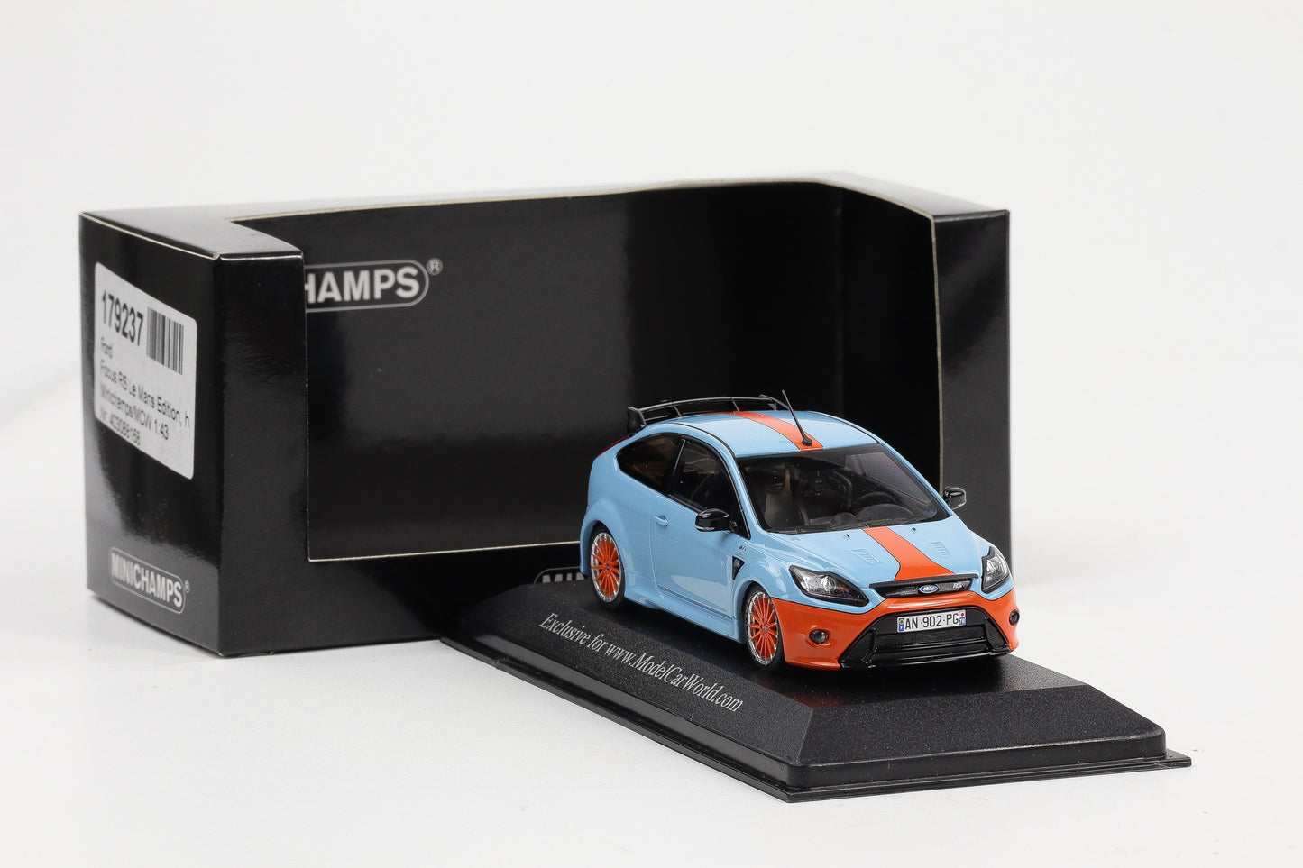 1:43 Minichamps Ford Focus RS Le Mans Classic Edition Gulf Tribute GT40