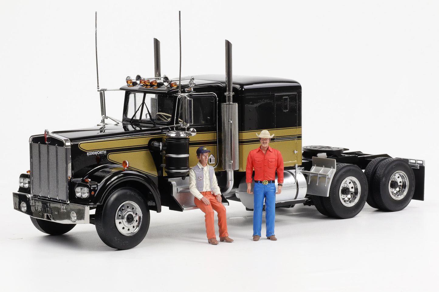 1:18 Kenworth W900 1976 like Smokey and the Bandit mit Figuren Road Kings