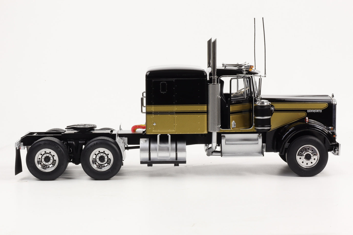 1:18 Kenworth W900 Movie Truck 1976 like Smokey and the Bandit Road Kings