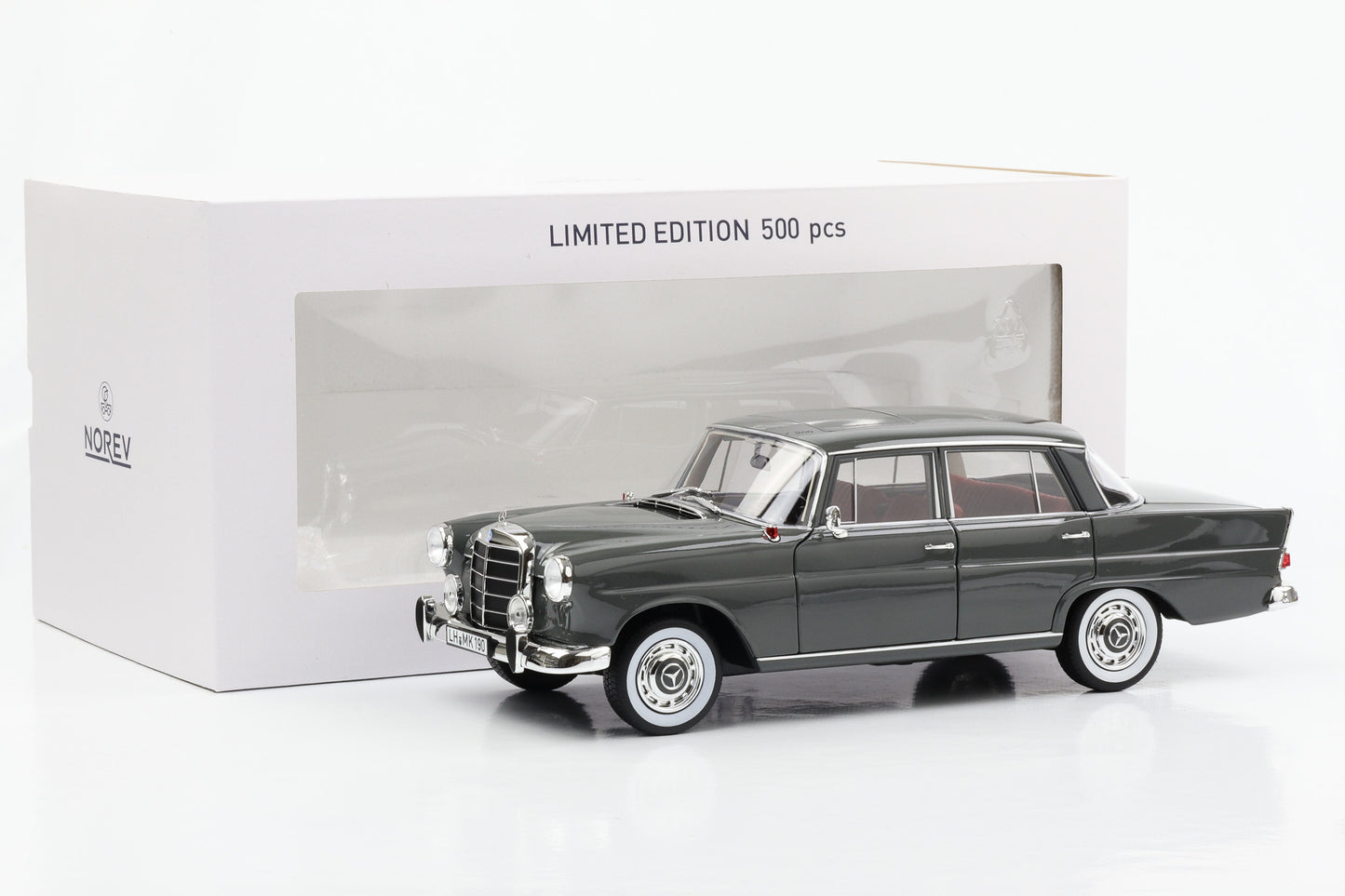 1:18 Mercedes-Benz 190 D W110 Tailfin 1964 grey Norev limited