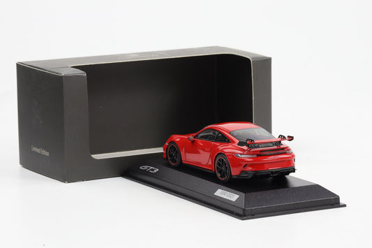 1:43 Minichamps Porsche 911 992 GT3 2021 rot Dealer WAP