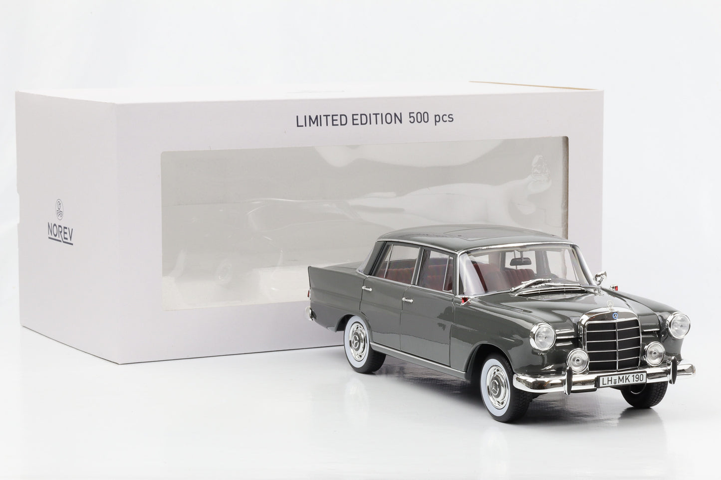 1:18 Mercedes-Benz 190 D W110 Heckflosse 1964 grau Norev limited