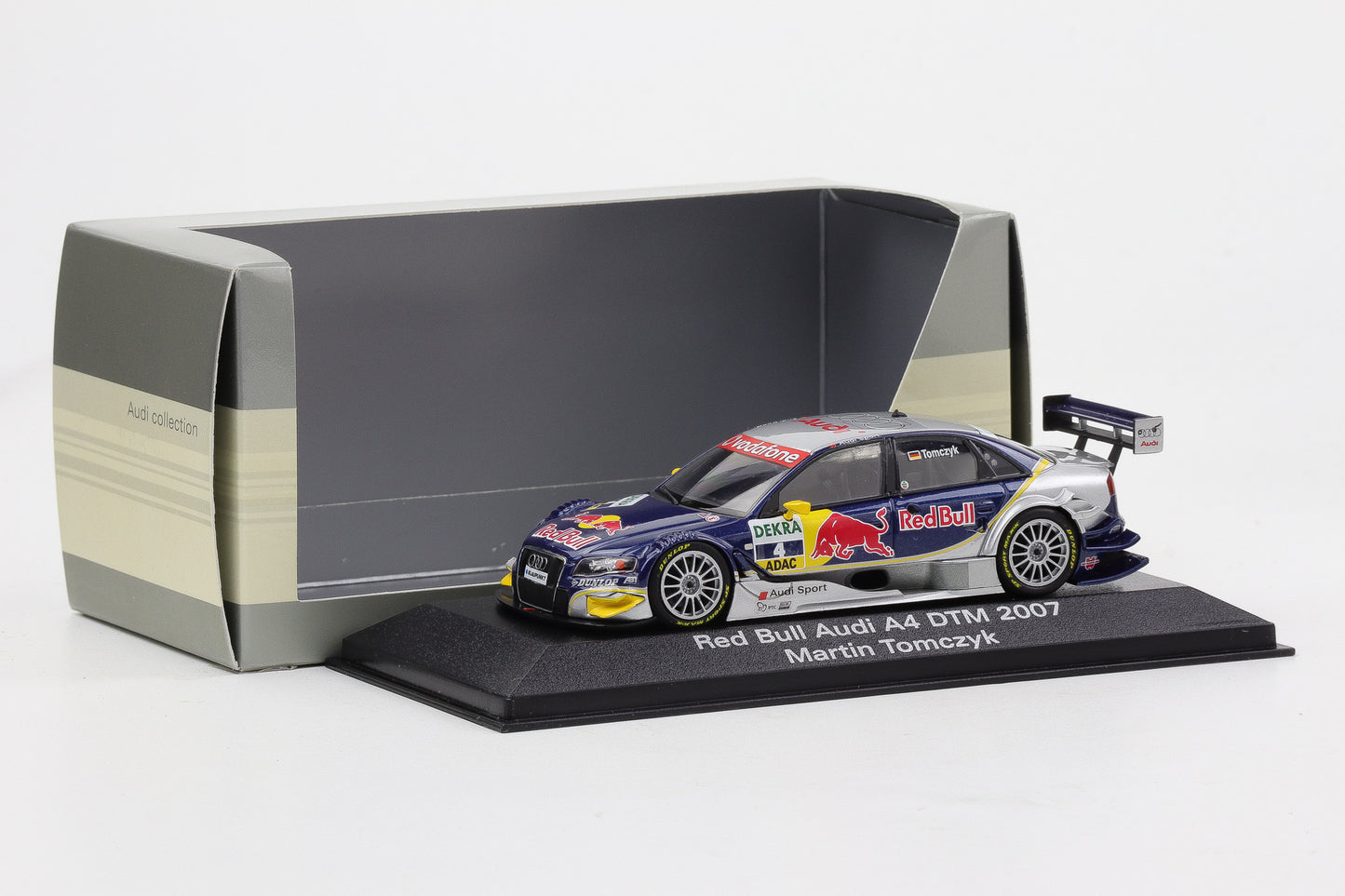1:43 Minichamps Audi A4 DTM 2007 Red Bull #4 Martin Tomczyk Dealer