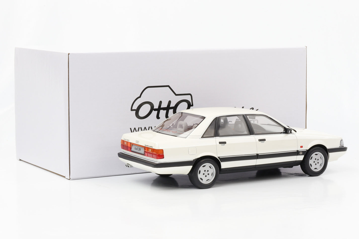 1:18 Audi 200 Quattro 20V weiß Ottomobile OT408