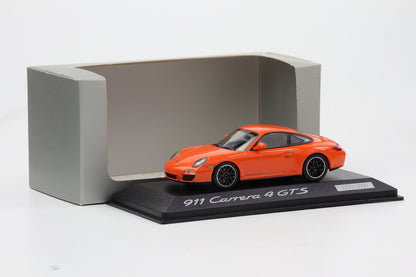 1:43 Minichamps Porsche 911 997.2 Carrera 4 GTS orange Dealer WAP 020 114 0C