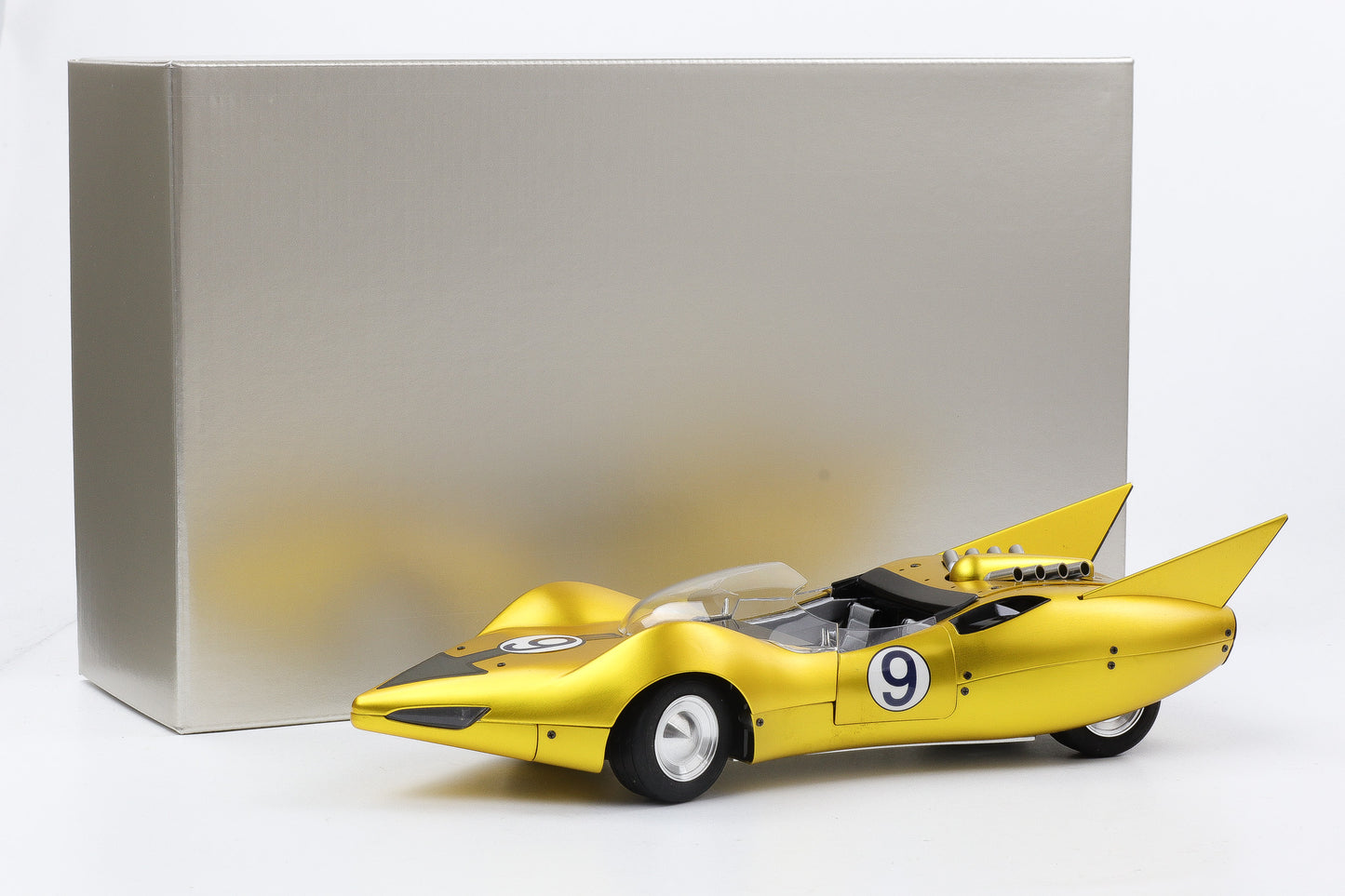 1:18 Schwyn Haas Speed Racer Shooting Star #9 ALUMINIUM Gold Version