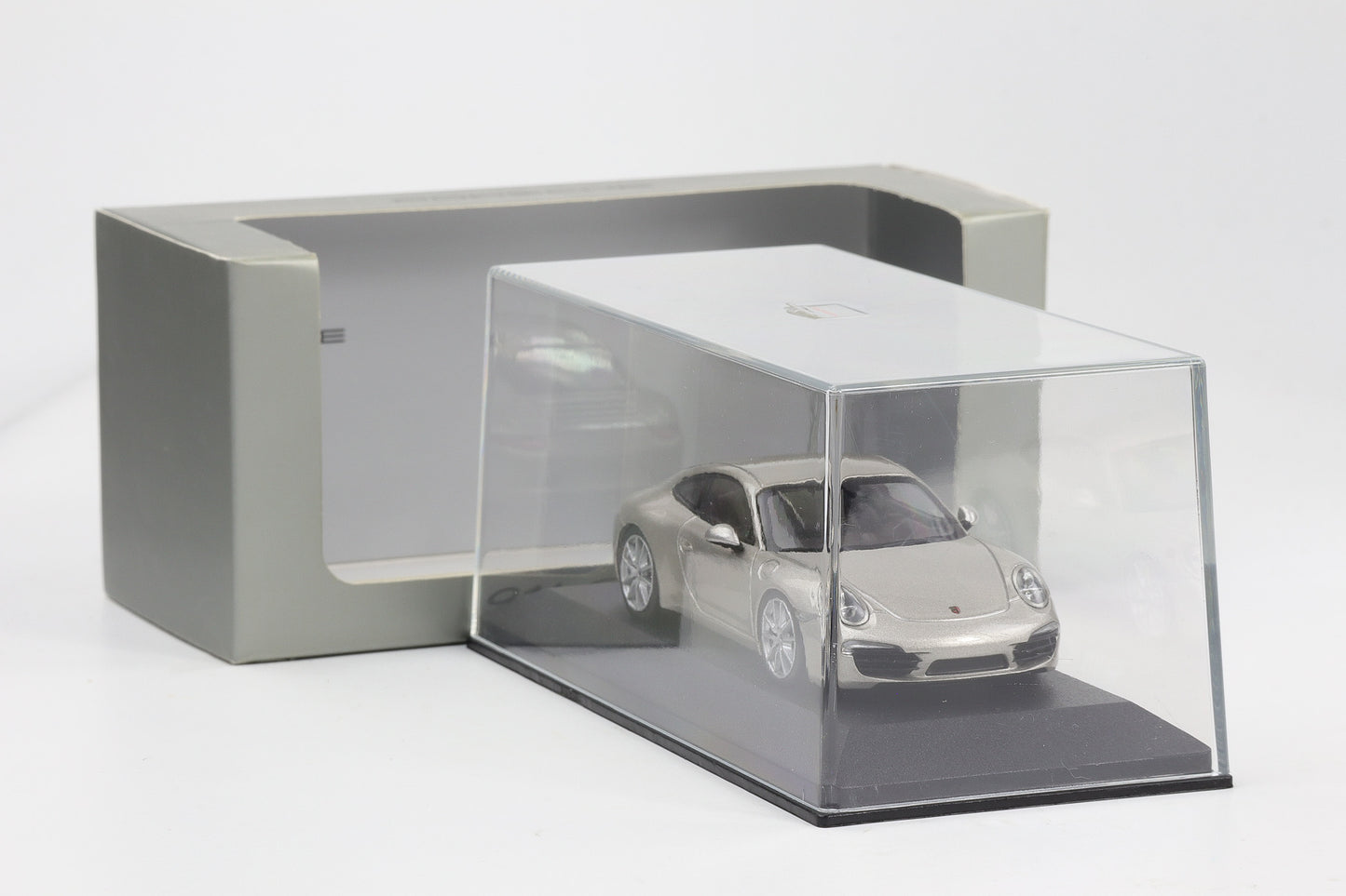 1:43 Minichamps Porsche 911 991 Carrera S silber metallic 2012 Dealer WAP