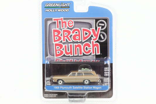 1:64 The Brady Bunch 1969 Plymouth Satellite Station Wagon Greenlight Hollywood