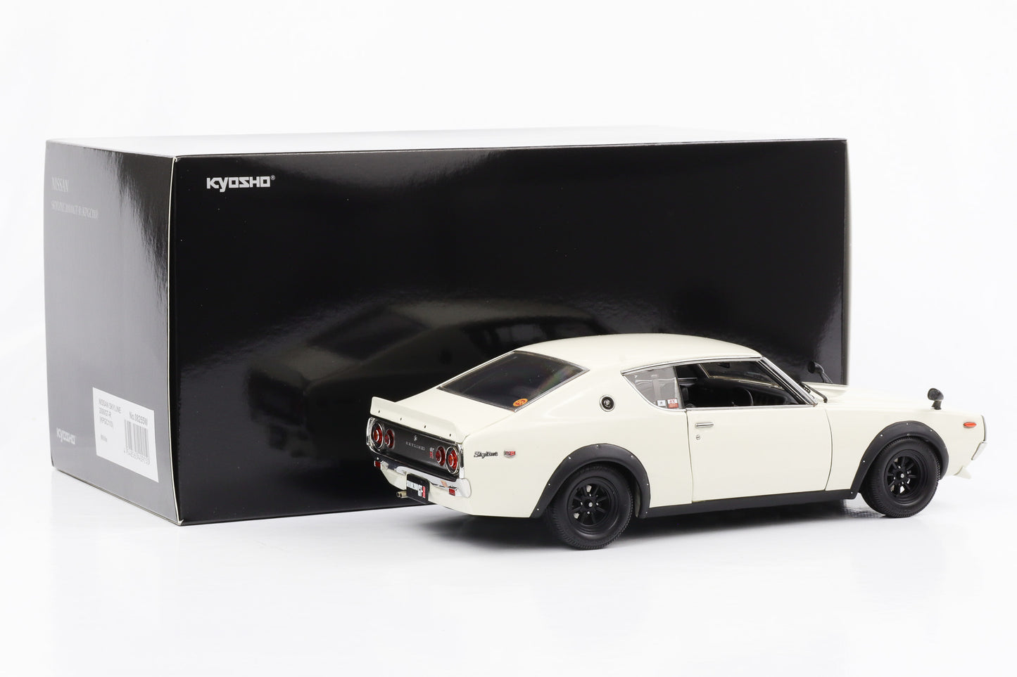 1:18 Nissan Skyline 2000HT-R KPGC110 white Kyosho full opening 08255W