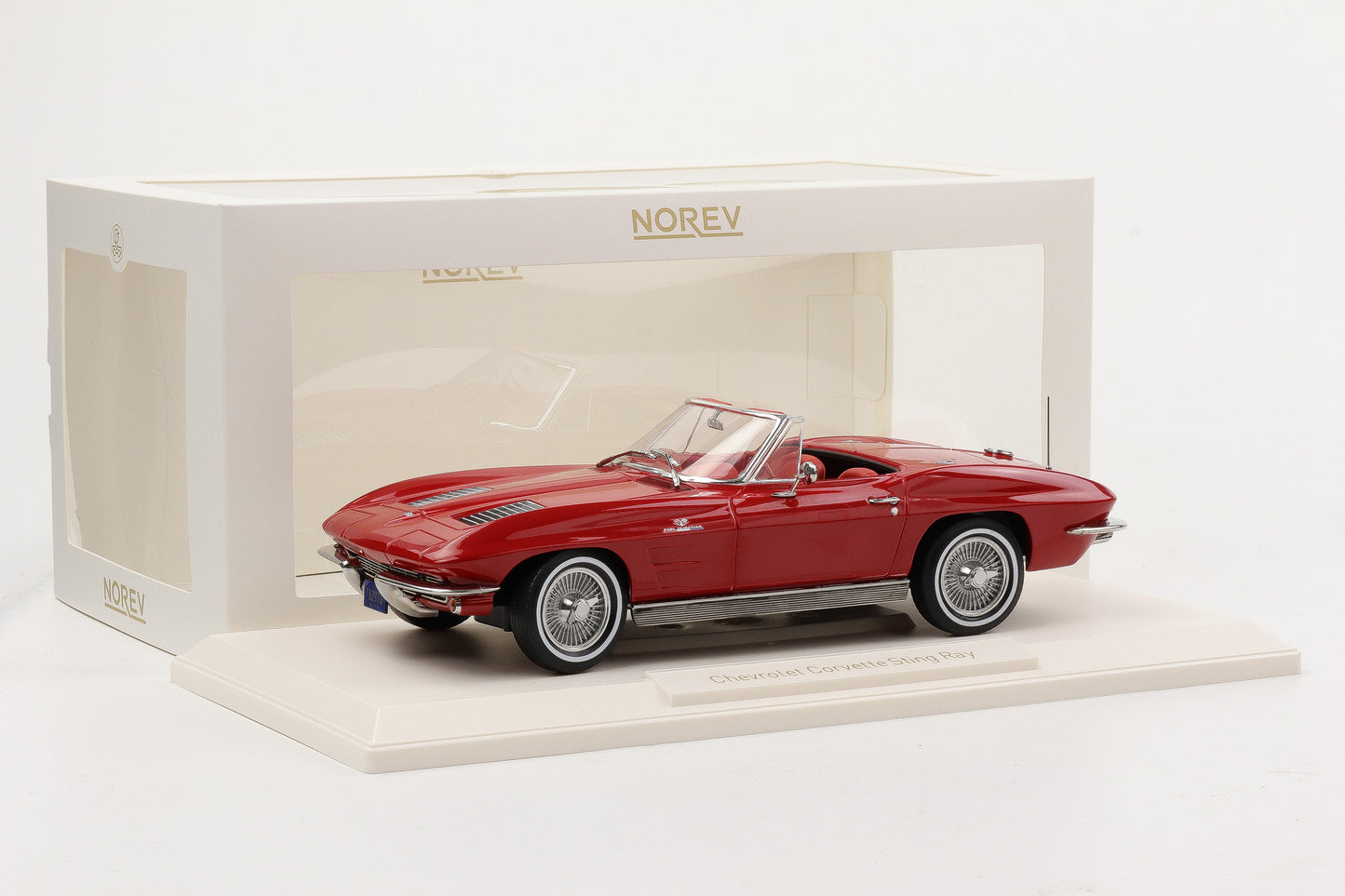 1:18 Norev Chevrolet Corvette Sting Ray Cabriolet 1963 Riverside rot Verdeck
