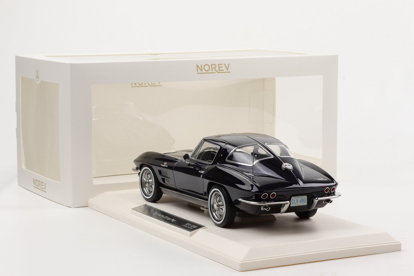 1:18 Norev Chevrolet Corvette Sting Ray Coupe 1963 Daytona blau 200 pcs