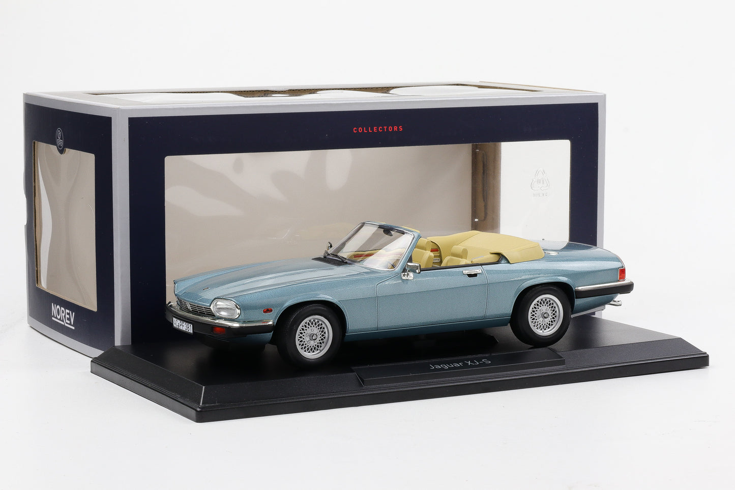 1:18 Norev Jaguar XJ-S 5.3 H.E. Cabriolet 1988 hellblau metallic 182635